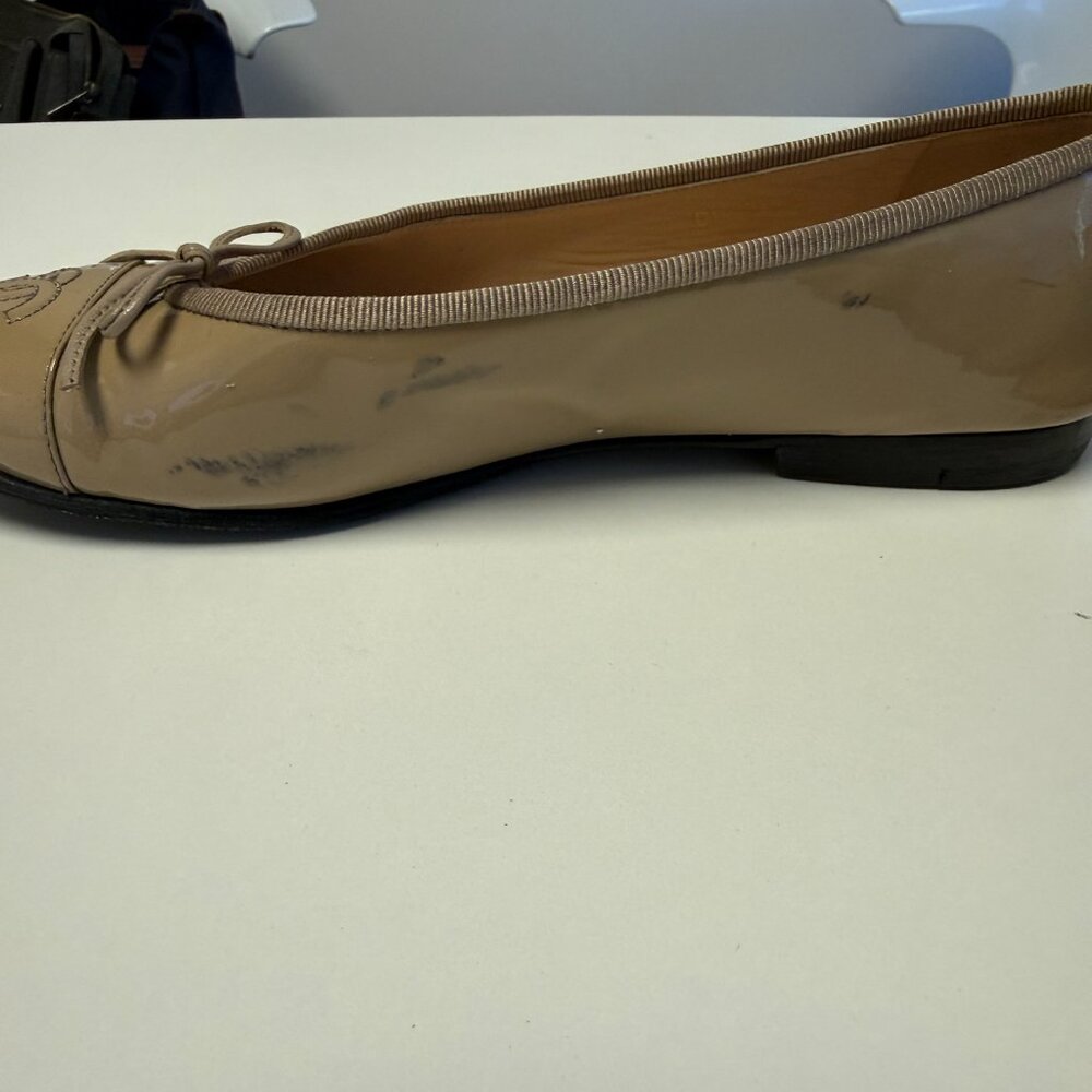 Chanel Interlocking CC Logo Black Patent Leather Ballet Flat Size EU37.5 / US7 - Picture 5 of 8